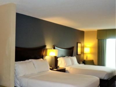 Holiday Express & Largo-clearwater By Ihg Largo