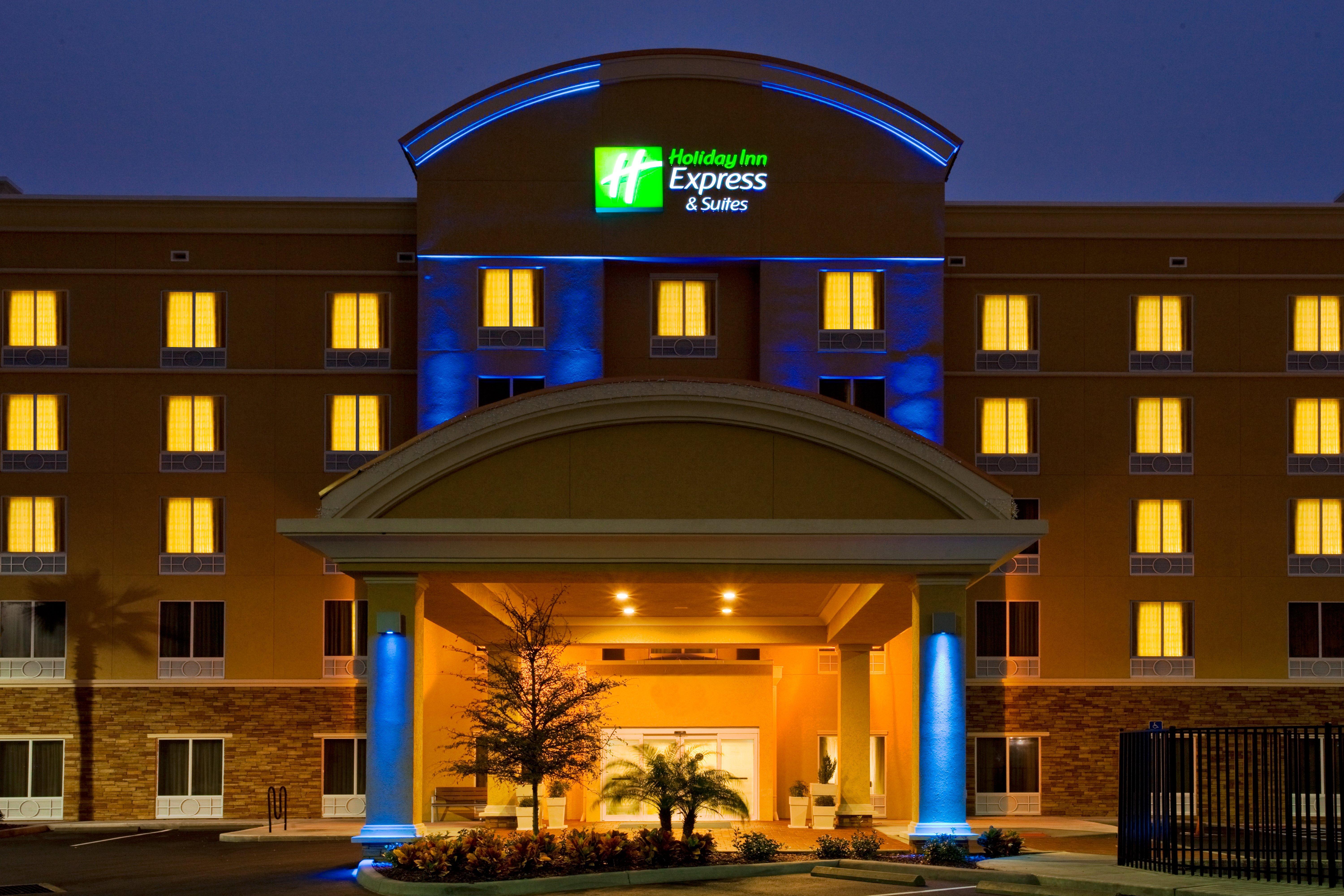 Holiday Express & Largo-clearwater By Ihg Largo