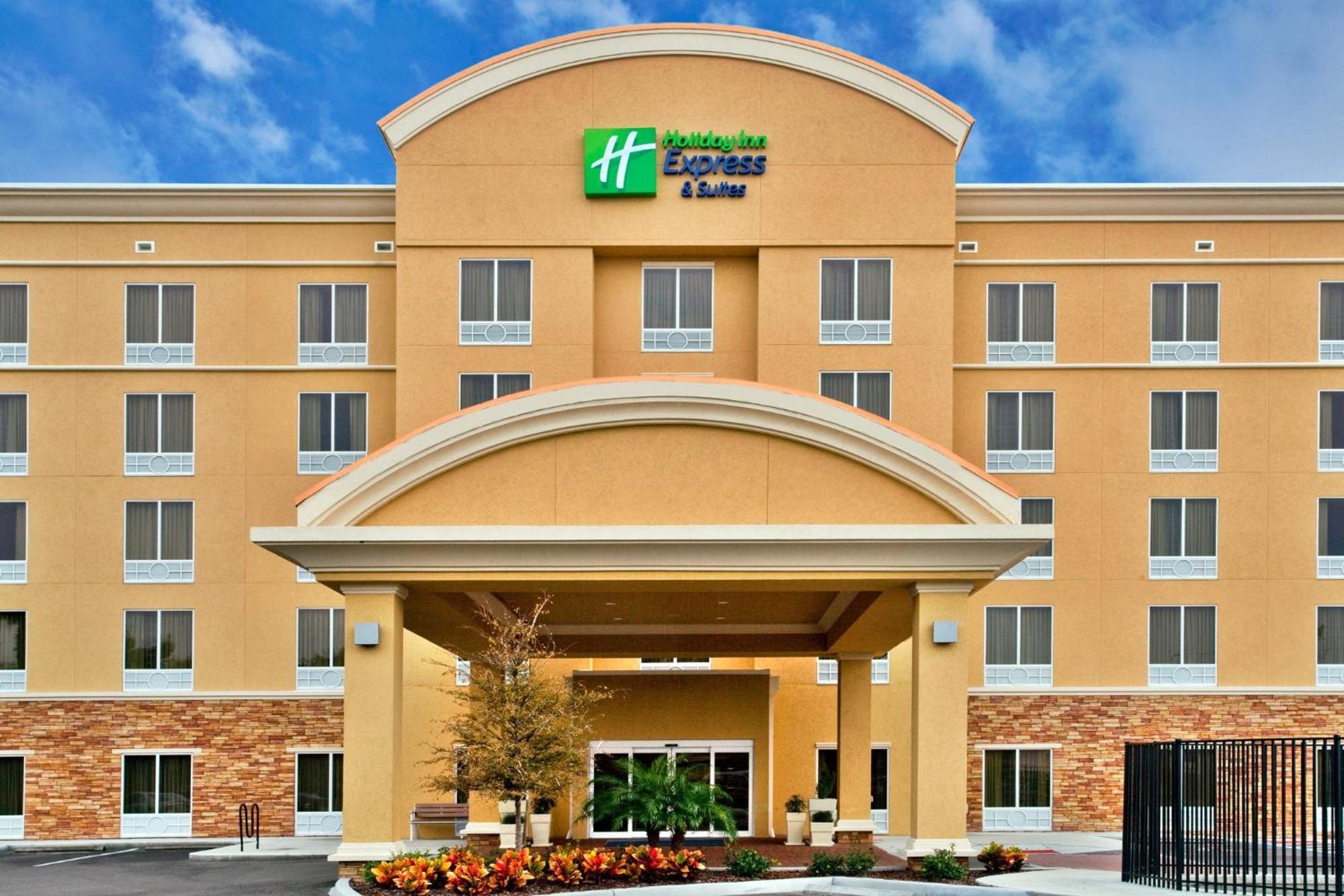 Holiday Express & Largo-clearwater By Ihg 2*